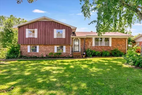 6706 Larkwood Ln, Chattanooga, TN 37421