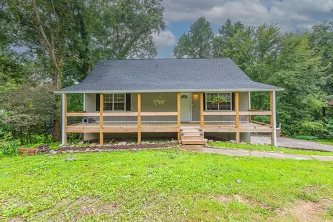 1698 Stoney Point Cir, Rocky Face, GA 30740