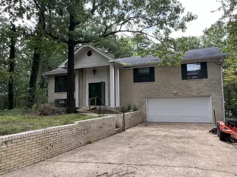 486 King Crest Ln, Hixson, TN 37343