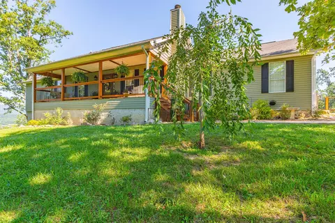 485 Sunset Cir, Rossville, GA 30741