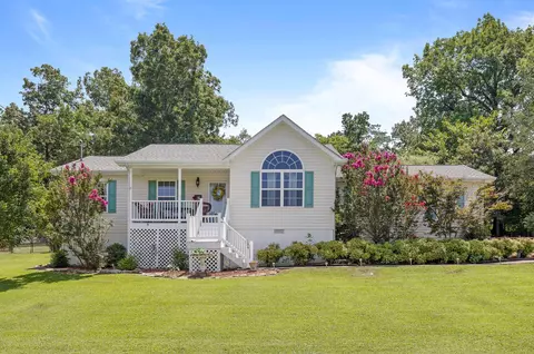 184 Lookout Cir, Trenton, GA 30752