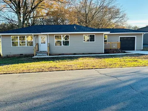 227 Grace St, Dalton, GA 30720