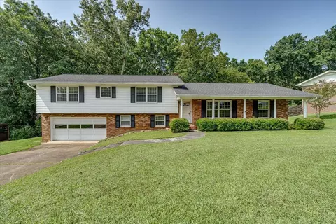 5847 Northshore Dr, Hixson, TN 37343