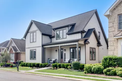 8703 Gentle Mist Cir, Ooltewah, TN 37363