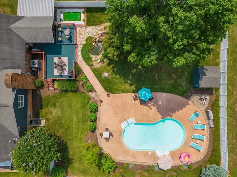 4007 NE Bow St, Cleveland, TN 37312