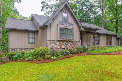 901 Dogwood Ln, Dalton, GA 30720