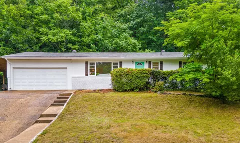 842 W Shadowlawn Dr, Chattanooga, TN 37404