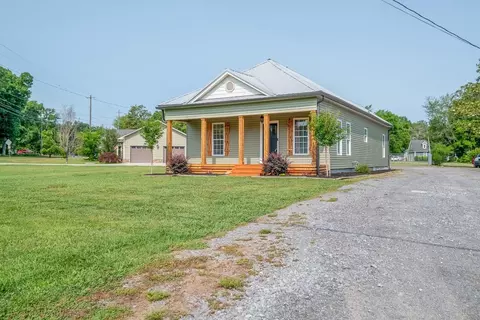719 Cove Rd, Chickamauga, GA 30707