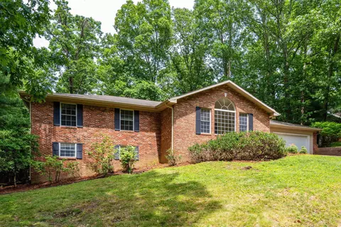 209 Inverness Dr, Signal Mountain, TN 37377