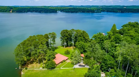2403 Point Place Rd, Soddy Daisy, TN 37379
