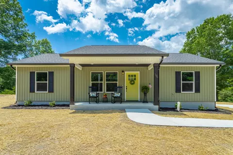 106 Flora St, La Fayette, GA 30728