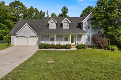 100 Whispering Pine Dr, Ringgold, GA 30736