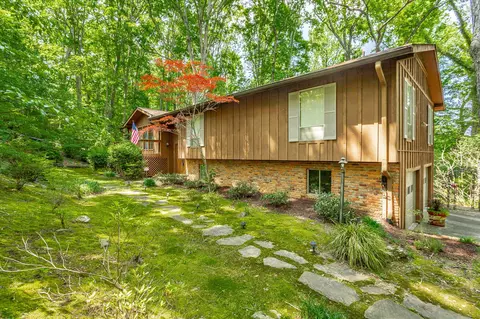 906 W Dug Gap Mountain Rd, Dalton, GA 30720