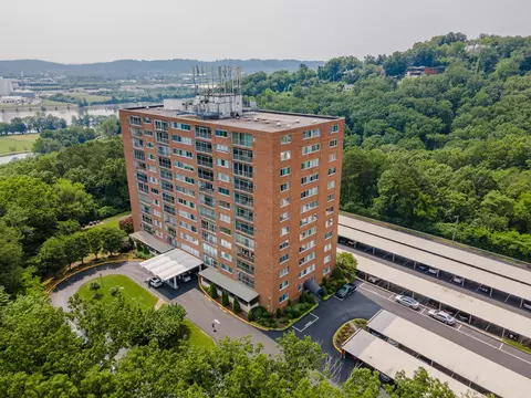1414 Continental Dr #805, Chattanooga, TN 37405