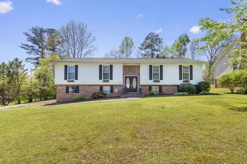2320 Interlackin Cir NW, Cleveland, TN 37312