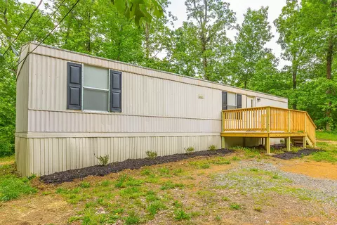 74 Oak Dr, Chatsworth, GA 30705