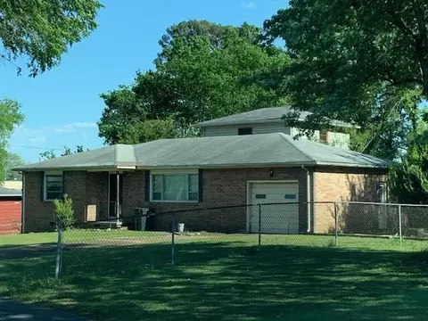 108 Coffman Dr, Fort Oglethorpe, GA 30742