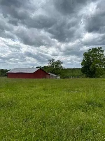 2 Union Grove Rd, Charleston, TN 37310