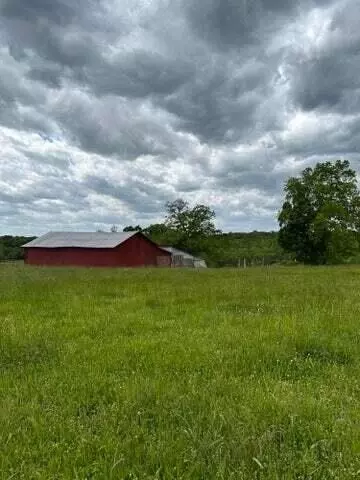 2 Union Grove Rd, Charleston, TN 37310