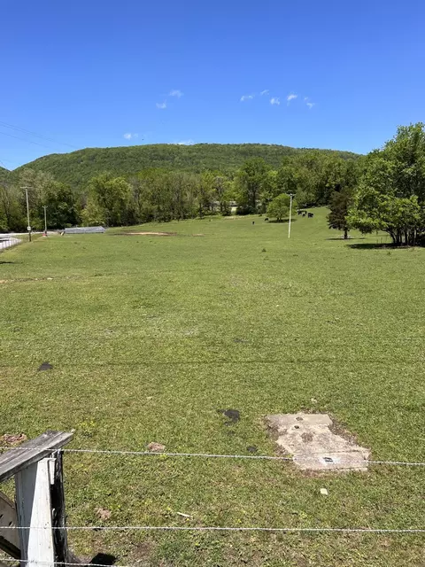 5159 W Valley Rd, Dunlap, TN 37327 photo 2