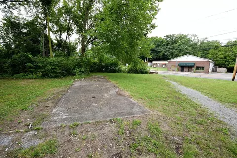 1033 SE Wildwood Ave, Cleveland, TN 37311