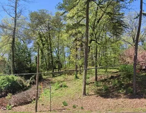 1719 Hixson Pike, Chattanooga, TN 37405