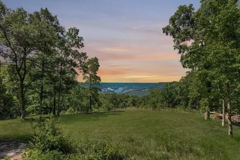 215 Bobcat Trl, Jasper, TN 37347