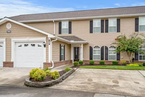 1903 Summit View Dr, Dalton, GA 30721 photo 2