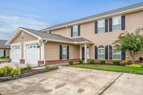 1903 Summit View Dr, Dalton, GA 30721