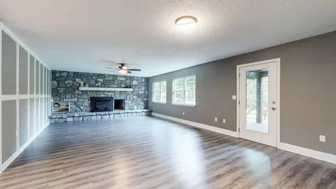 194 Ash Ln, Rock Spring, GA 30739 photo 5