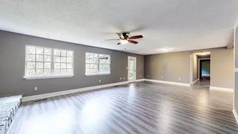 194 Ash Ln, Rock Spring, GA 30739 photo 6