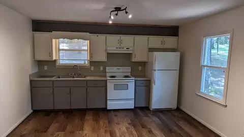 245 Sharp St, Whitwell, TN 37397 photo 4