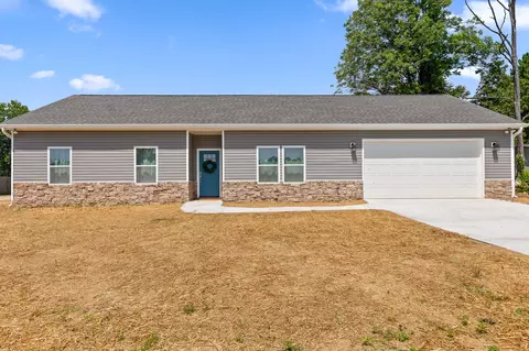 141 Aviation Dr, Rossville, GA 30741
