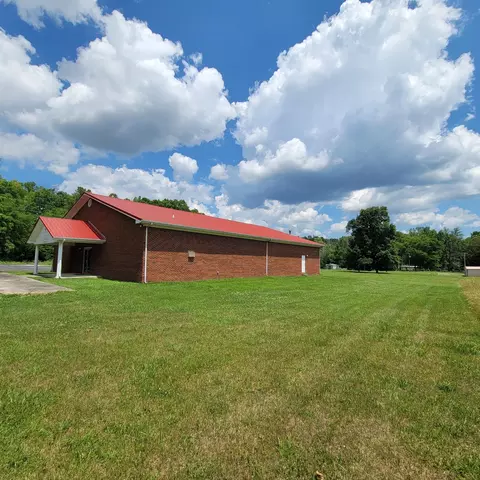 38 Cold Springs Cross Rd, Pikeville, TN 37367