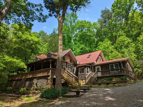 5 Kelly Ln, Pikeville, TN 37367