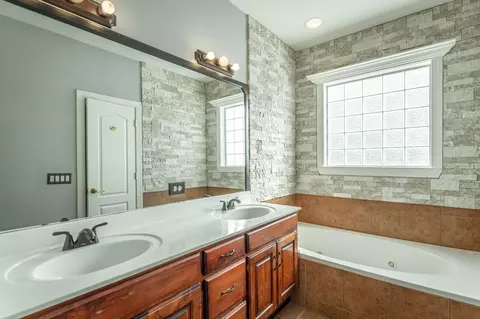 8462 Streamside Dr, Ooltewah, TN 37363 photo 32