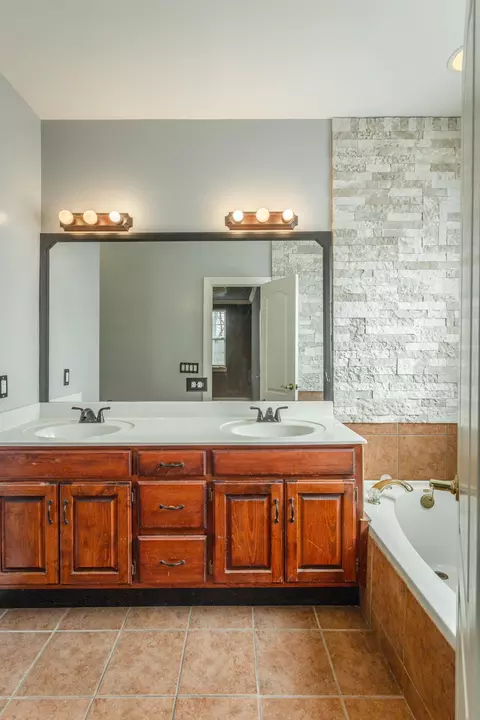 8462 Streamside Dr, Ooltewah, TN 37363 photo 35