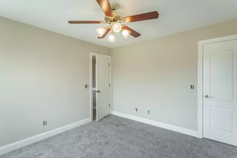 8462 Streamside Dr, Ooltewah, TN 37363 photo 40