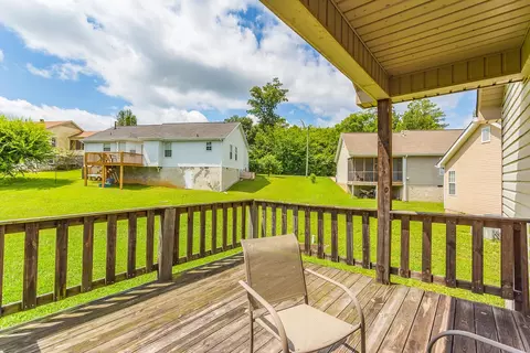 44 Lodgestone Dr, Ringgold, GA 30736 photo 4