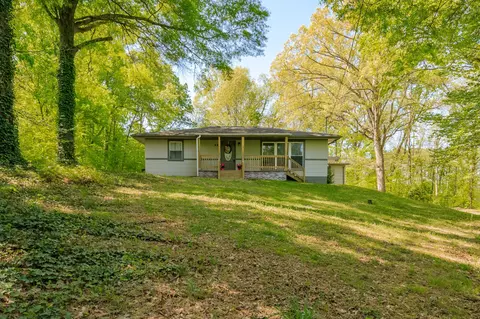 489 Crest Dr, Ringgold, GA 30736 photo 2