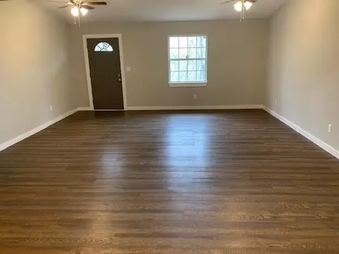87 Creeks Bend Dr, Ringgold, GA 30736 photo 2