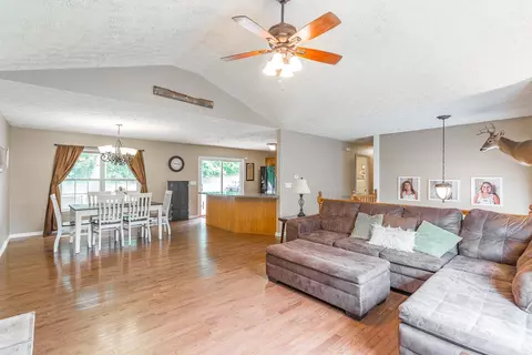 298 Maple Way, Ringgold, GA 30736 photo 3