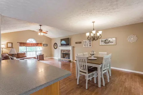 298 Maple Way, Ringgold, GA 30736 photo 7