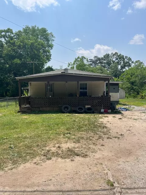 857 Back Valley Rd, Dayton, TN 37321