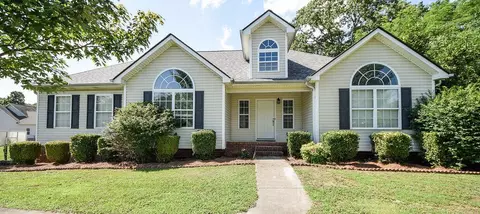 7493 British Rd, Ooltewah, TN 37363