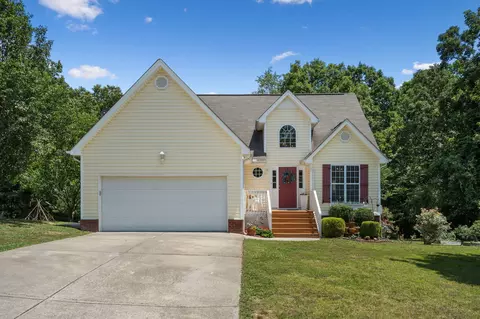 7475 British Rd, Ooltewah, TN 37363