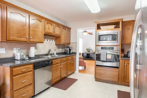 7055 Maple Leaf Ln, Harrison, TN 37341 photo 9