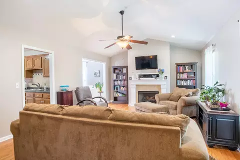 7055 Maple Leaf Ln, Harrison, TN 37341 photo 6