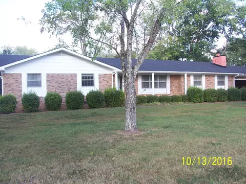 1613 Eagle Dr, Hixson, TN 37343 photo 2