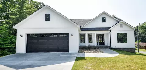 2000 Caywood Dr NW, Cleveland, TN 37312